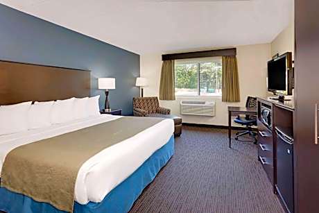 1 King Bed, Studio Suite (Non-Smoking)