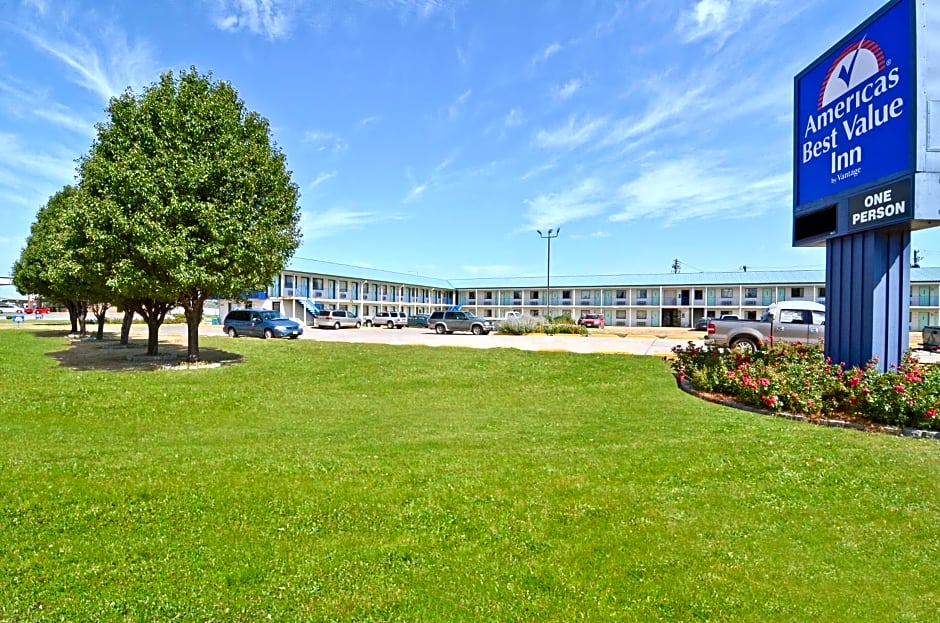 Americas Best Value Inn - Lincoln