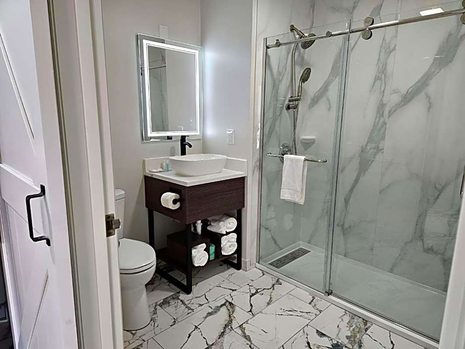 Quality Inn & Suites Columbia Harbison