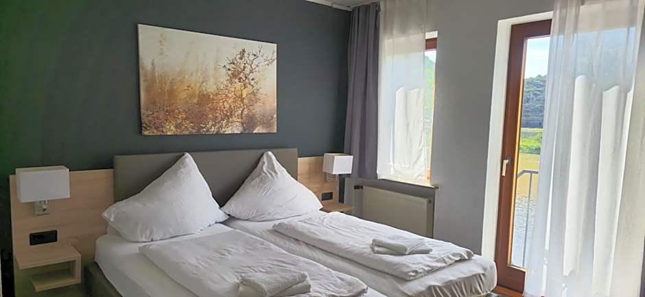 B3 Hotel