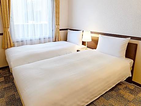 Twin Room - Non-Smoking