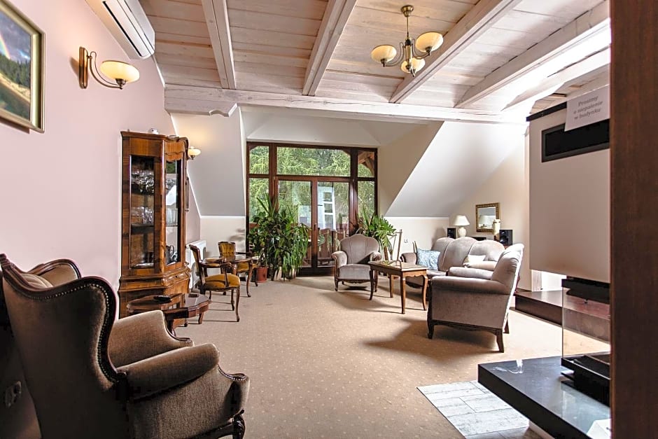 Stajnia Sarnówek Nad Jeziorem Różany