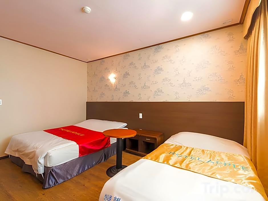 Apple Hotel