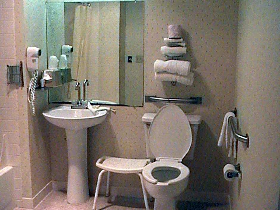 Days Inn by Wyndham Anderson IN