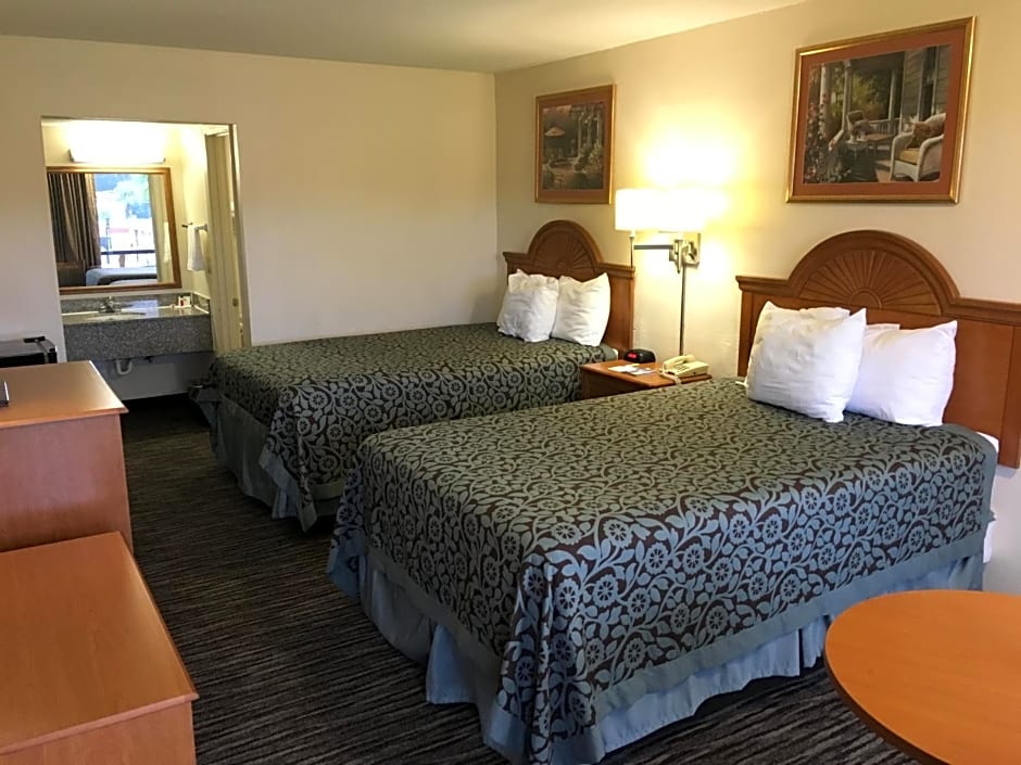 Days Inn by Wyndham Lake City I-75