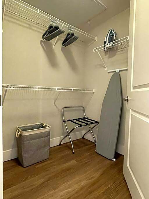 Cozy 2 Bedroom 2 Bathroom Condo with Pool, Gym, Spa