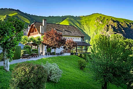 Logis Hôtel Etchemaïté