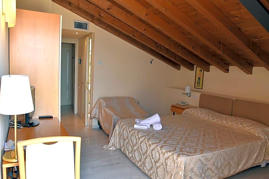 Hotel Ristorante Miralago