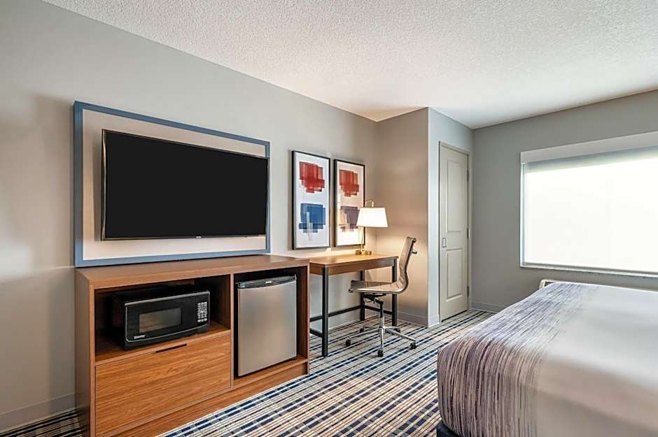 AmericInn by Wyndham Fairfield