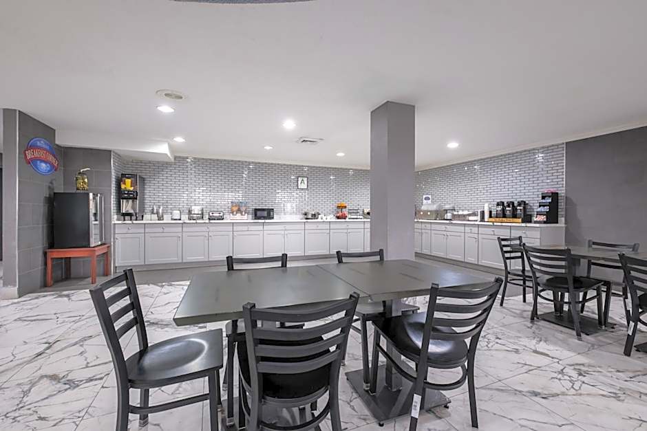 Baymont by Wyndham Louisville Airport South