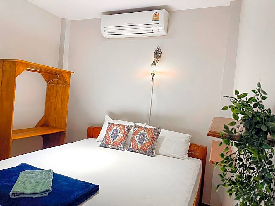 Photo 1 of 3 of Double Room