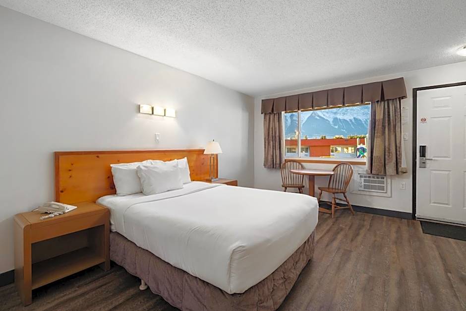 Rocky Mountain Ski Lodge