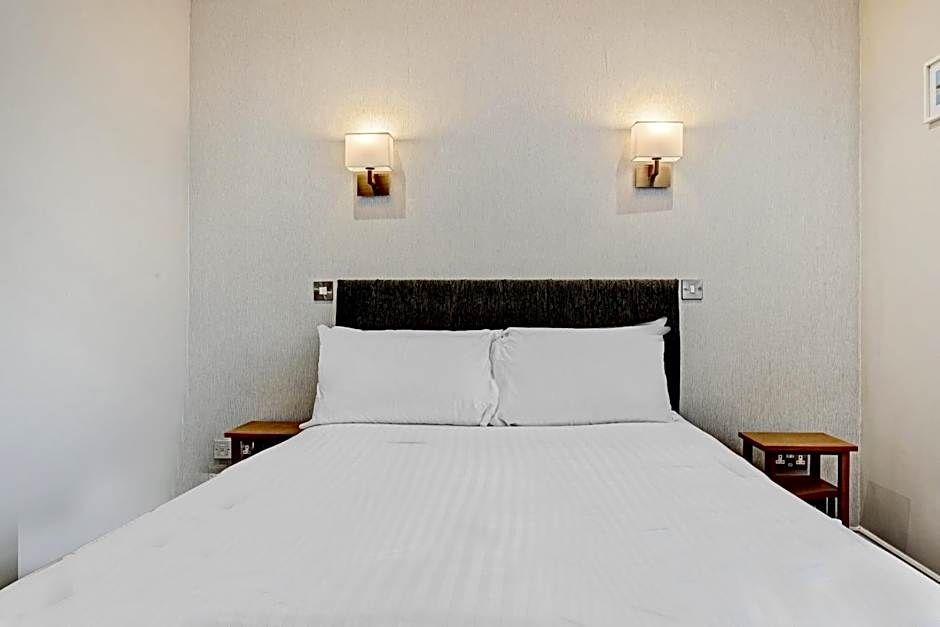 The Gables Hotel, Birmingham Airport