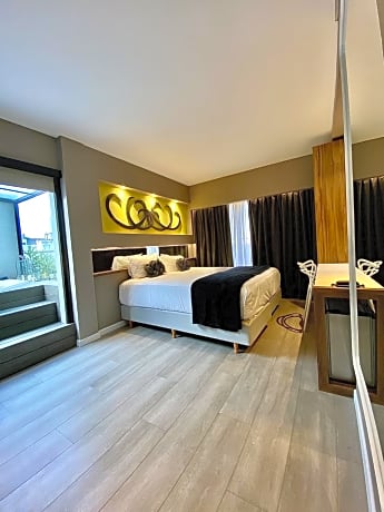 Double Deluxe Room with Terrace