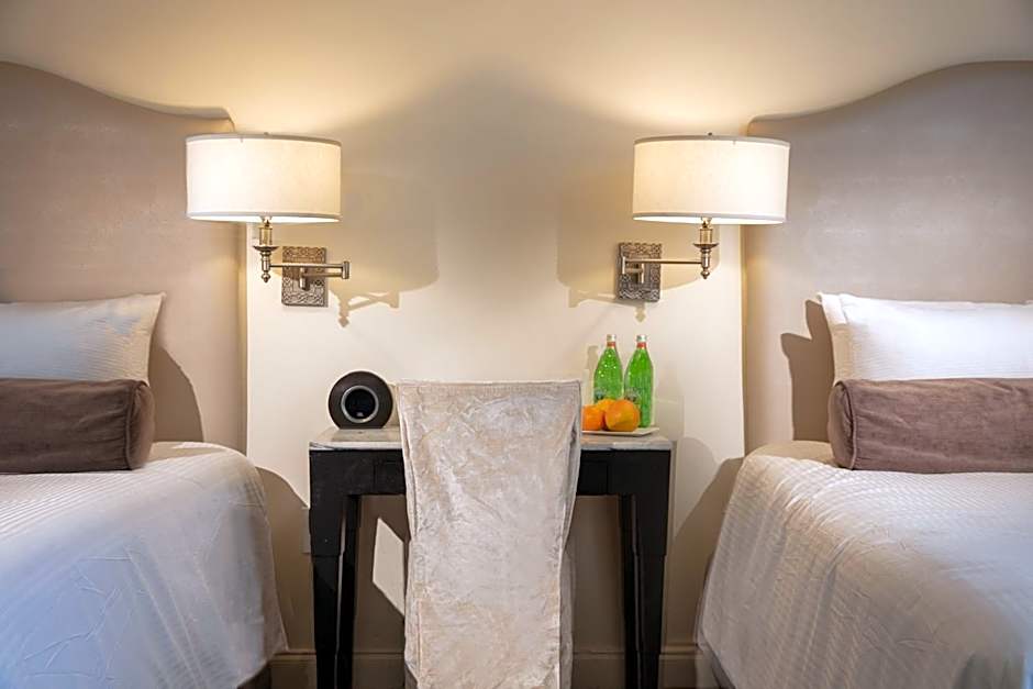 International House Hotel