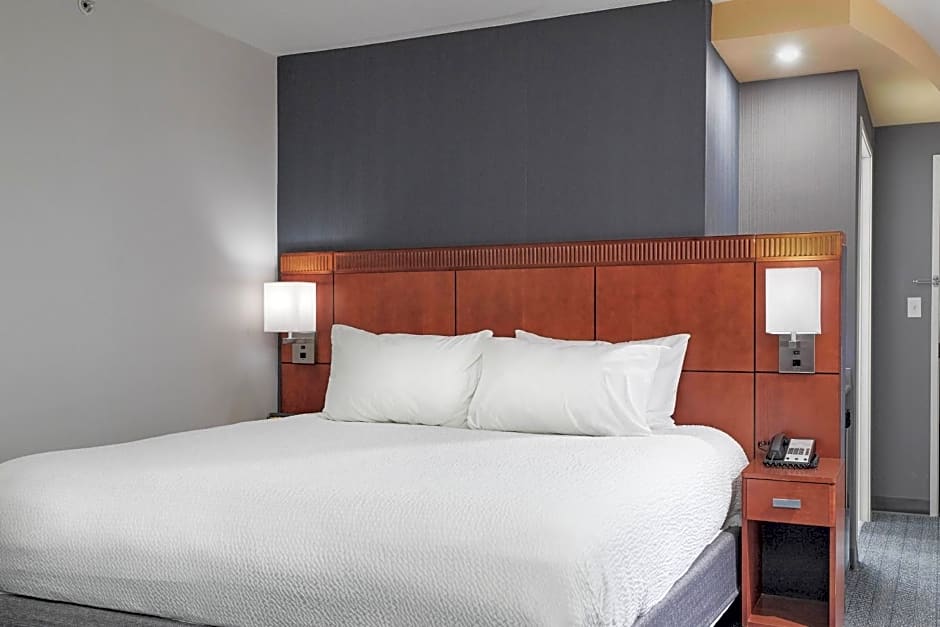 Courtyard by Marriott Medford Airport