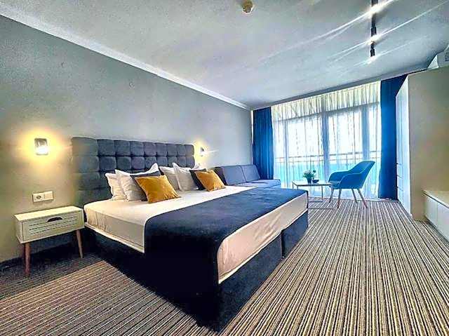 Hotel Eskada Beach