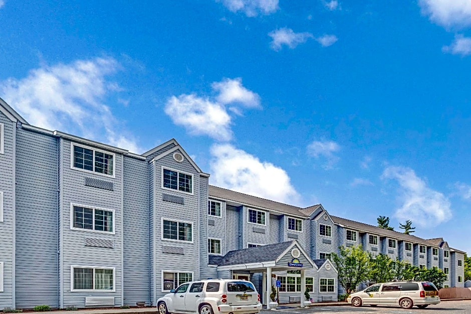 Days Inn by Wyndham Sturbridge