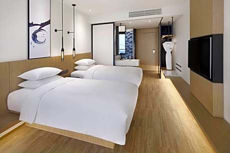 Standard Room - Guest room, Twin/Single 2 Bed(s), Sea view