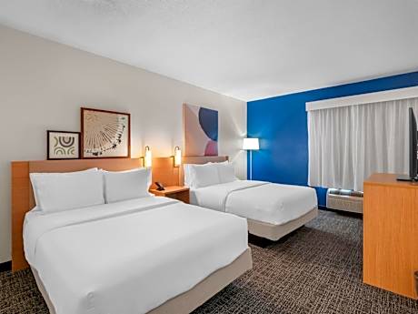 Queen Suite with Two Queen Beds