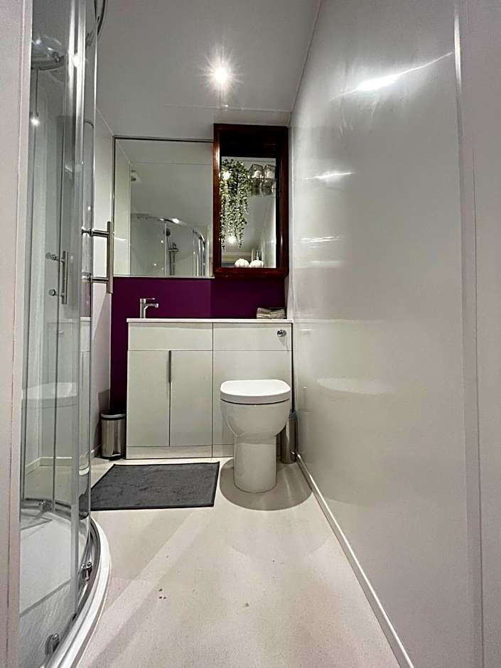 Apt 04 Seaside Serenity Chic Studio Steps to Promenade