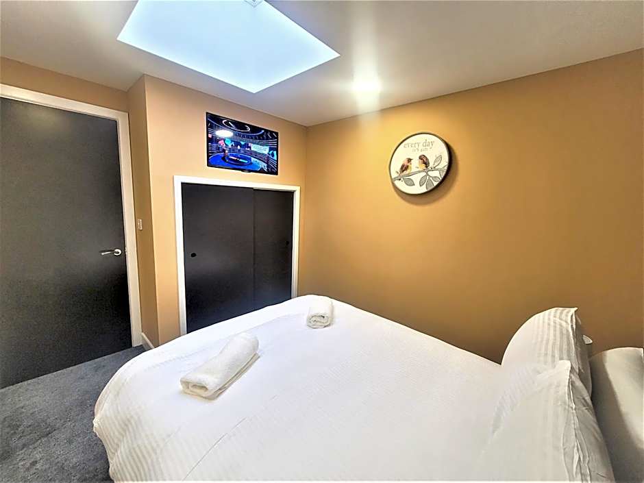 New County Hotel by RoomsBooked