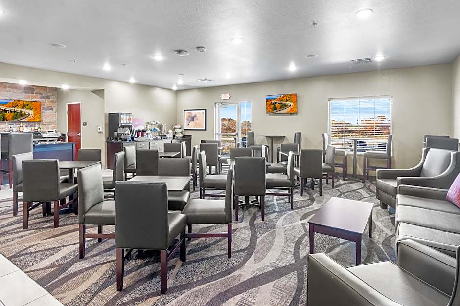 Cobblestone Hotel & Suites - Denmark