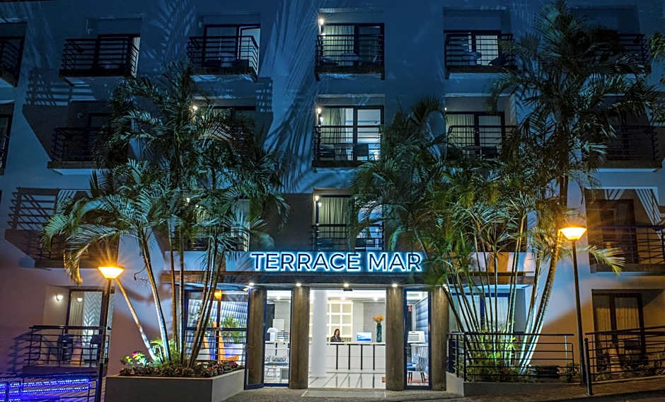 Terrace Mar Suite Hotel