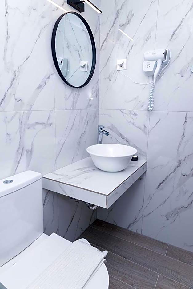 La Scala family apartments