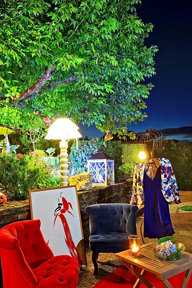 Logis Hôtel Hostellerie Saint-Jacques