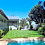 8 on Acacia Guesthouse