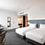 Holiday Inn London Luton North by IHG
