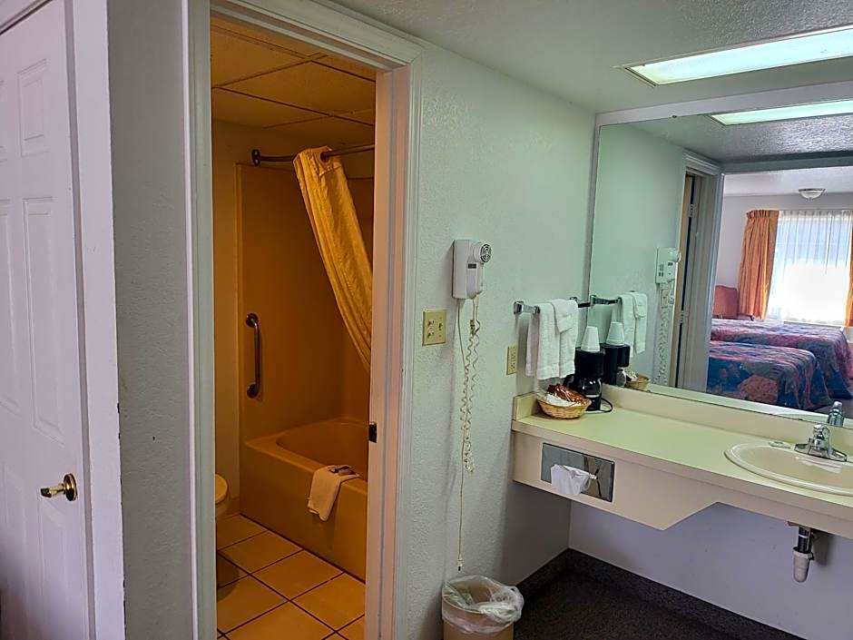 Blue Ribbon Inn and Suites