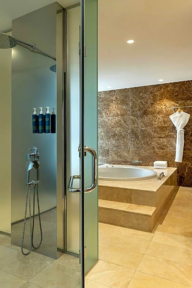 Four Points by Sheraton Production City, Dubai