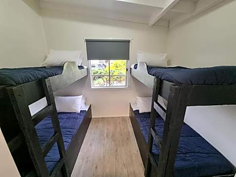 Quadruple Room with Private Bathroom