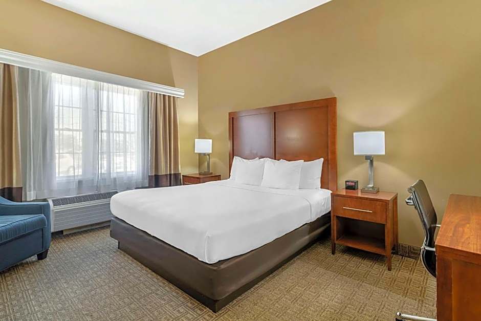 Comfort Inn & Suites