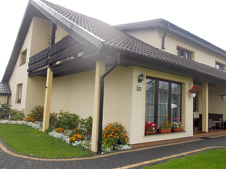 Domki letniskowe "DORCIA"