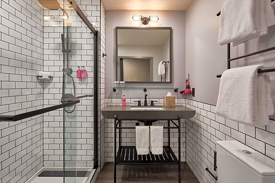 Moxy Portland Downtown