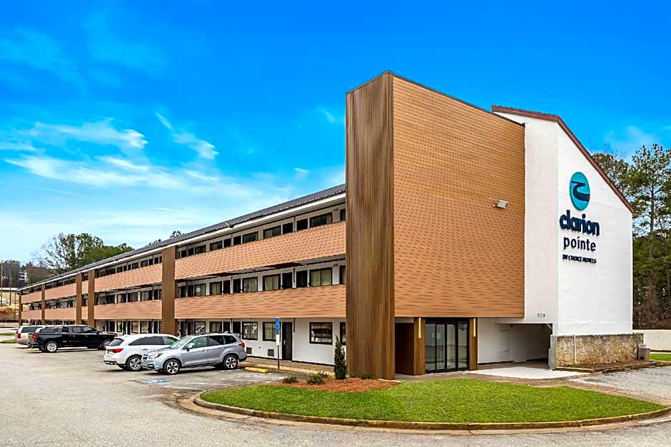 Clarion Pointe Kennesaw Town Center
