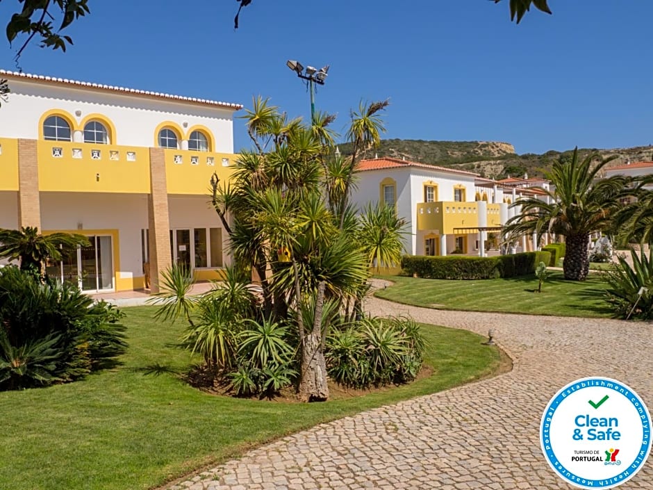 Luz Bay Hotel