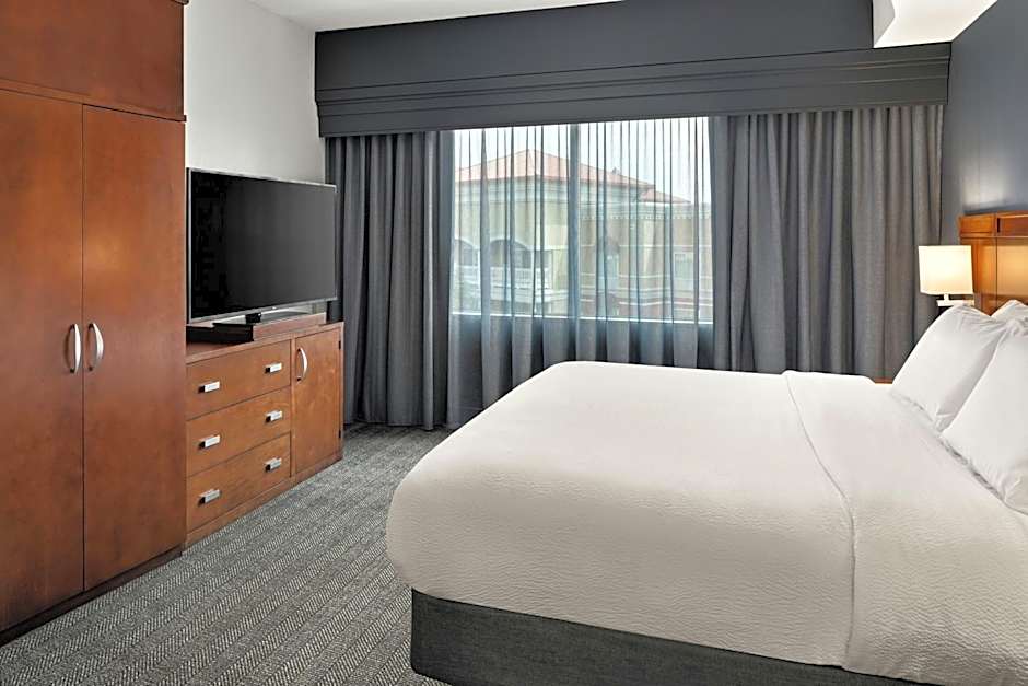 Courtyard by Marriott Minneapolis Maple Grove/Arbor Lakes