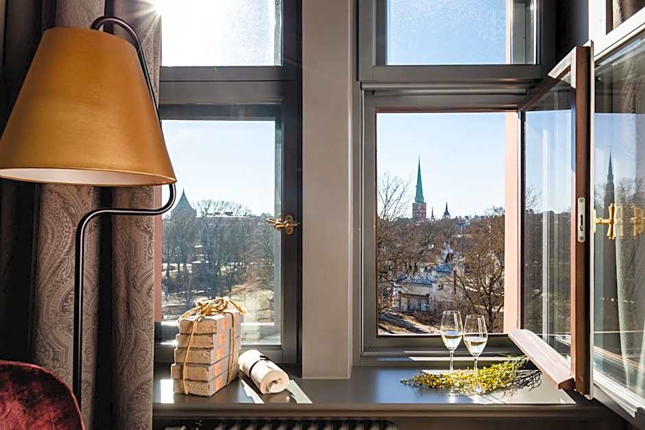 Grand Poet Hotel and SPA by Semarah