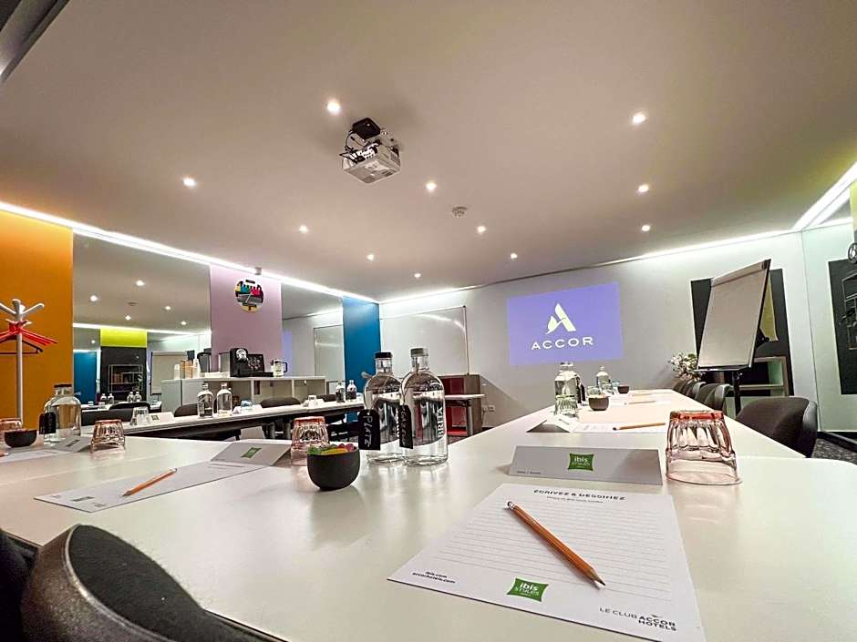 Ibis Styles Paris Tolbiac Bibliotheque