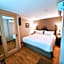 Hotel Canada
