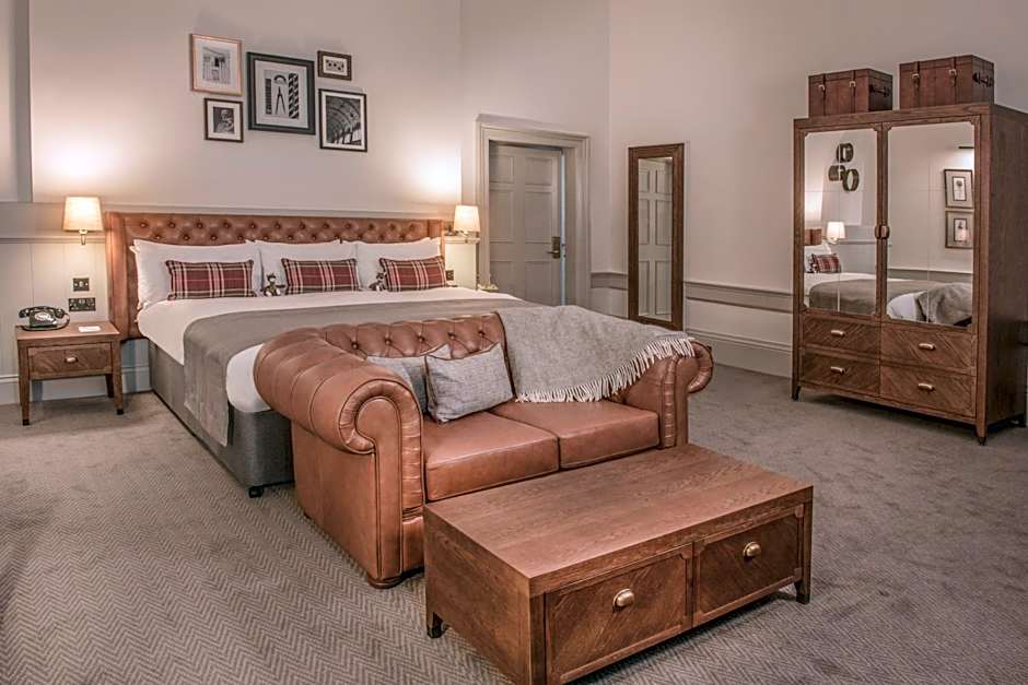 Photo 1 of 9 of Suite