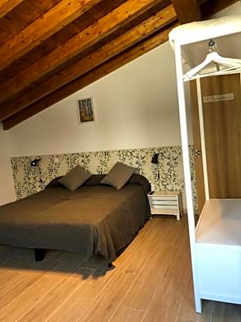 Large Twin Room