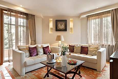 HillSide Suite with Balcony