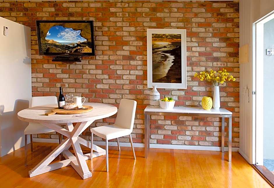 Sorrento Beach Motel