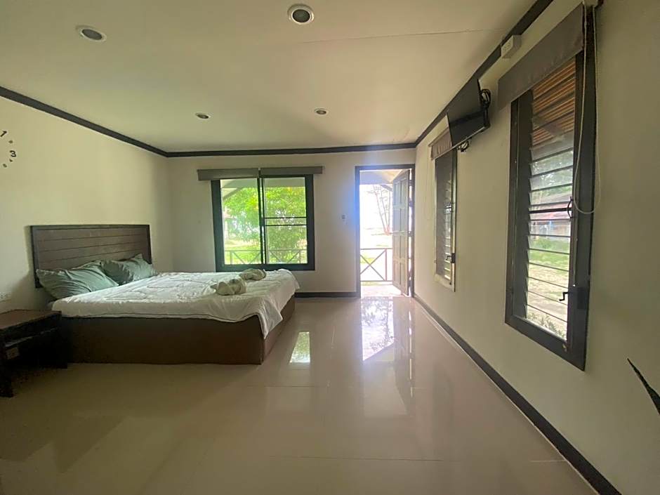 Phangan Chalet Bungalow & House
