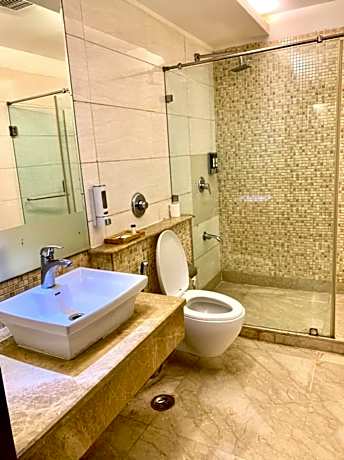 Venizia Sarovar Portico Delhi